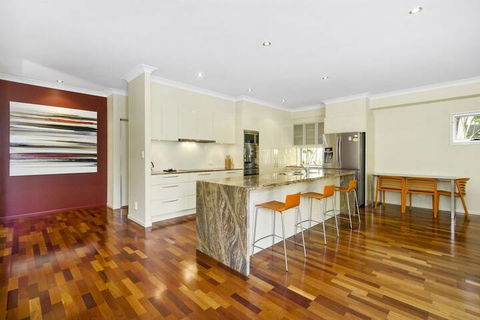 ANGOURIE HOUSE SALT VILLAGE - eAccommodation 3