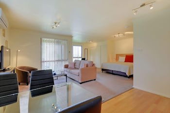Aloft Boutique Accommodation - eAccommodation 1
