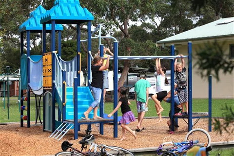 Holiday Haven Swan Lake - eAccommodation 4