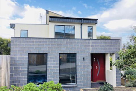 Apollo Bay Seal Apartments - eAccommodation 0