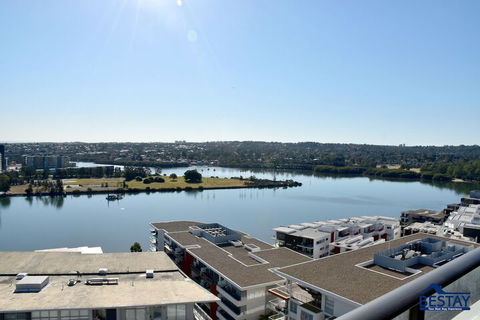 Designer Waterfront Home SH1206 - eAccommodation 1