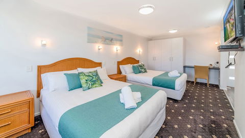 Adrift Apartments - eAccommodation 4