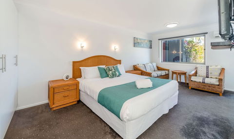 Adrift Apartments - eAccommodation 5