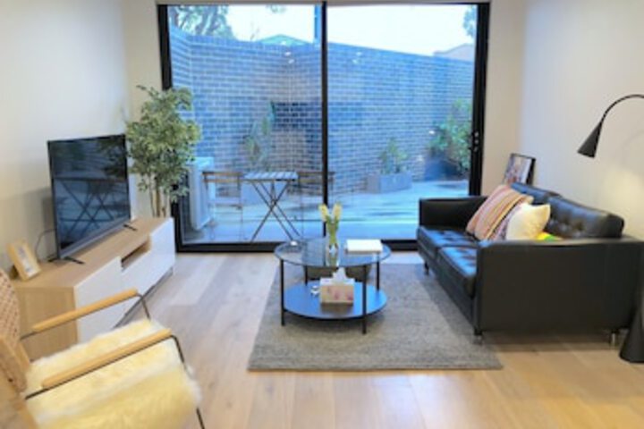 Mckinnon VIC eAccommodation