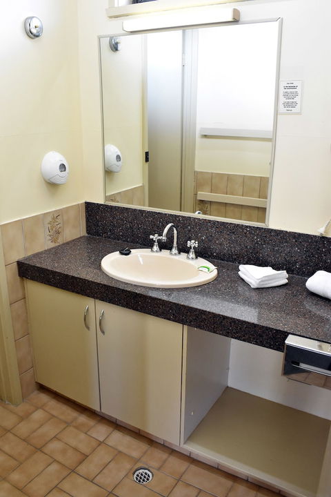 River Motel - eAccommodation 5