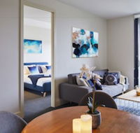 Apt Walking Distance to MCG  Epworth Hospital - eAccommodation