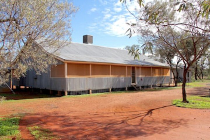 Louth NSW eAccommodation