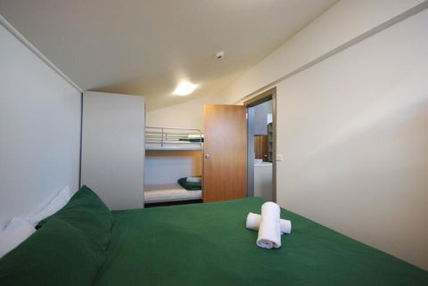 Alpine Heights 1 Bedroom Penthouse MHA - eAccommodation 2