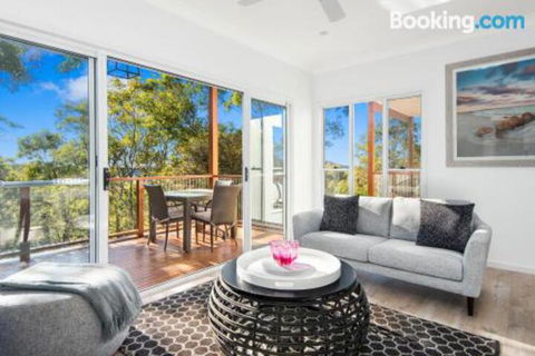 Avalon Tree House - eAccommodation 3