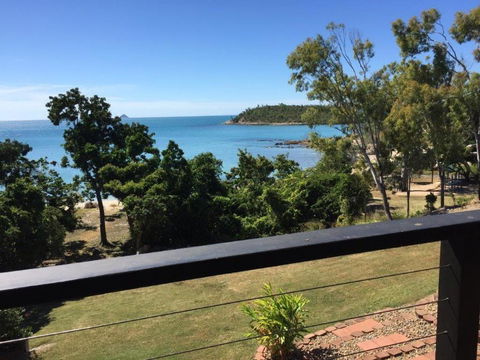 Hydeaway Retreat Beach House Hydeaway Bay - eAccommodation 4