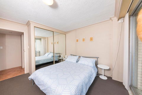 Sandbar Unit 402 1 3 Head Street - eAccommodation 3