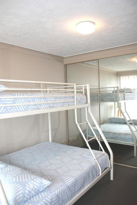 Sandbar Unit 402 1 3 Head Street - eAccommodation 1