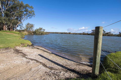 River Retreat At Monteith - eAccommodation 6