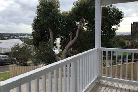Apartment With Views - eAccommodation 0