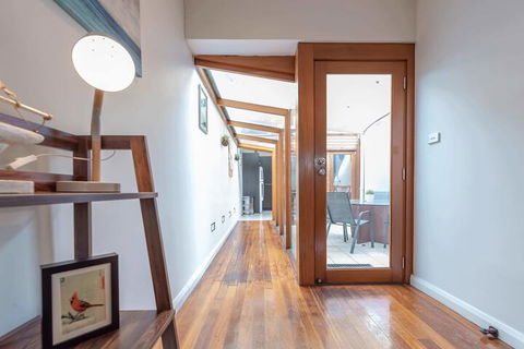 AirM8 Apartments On Mount Street - eAccommodation 7