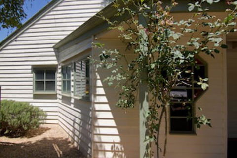 Atticus Cottage - eAccommodation 0