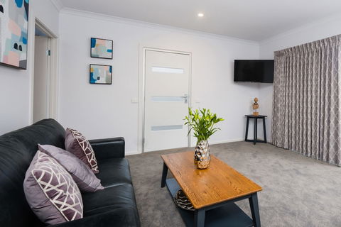 Albury Yalandra Apartment 3 - eAccommodation 3