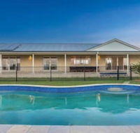 Your Luxury Escape Byron Sunset Breeze - eAccommodation