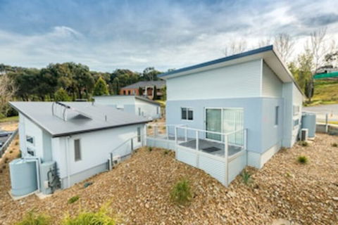 Albury Yalandra Apartment 1 - eAccommodation 0