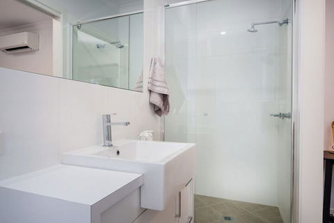 Albury Yalandra Apartment 1 - eAccommodation 3
