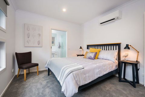 Albury Yalandra Apartment 1 - eAccommodation 2