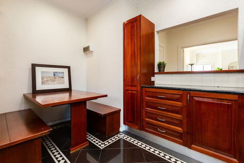 Lighthouse Cozy 2BDR With CITY VIEWS - eAccommodation 2