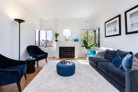 Lighthouse Cozy 2BDR With CITY VIEWS - eAccommodation 0