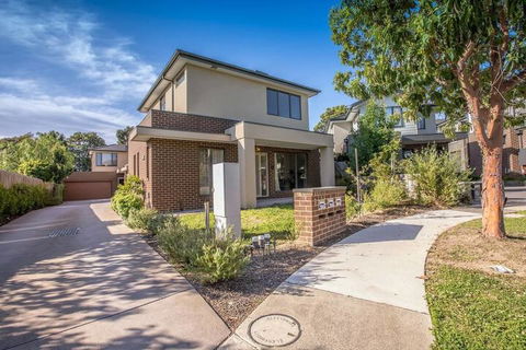 70 Greenbell Doncaster - eAccommodation 1