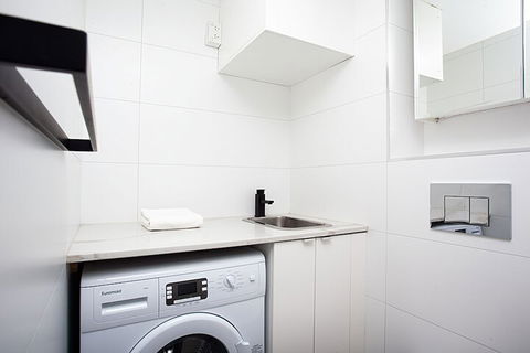 Urban Rest Elizabeth St - eAccommodation 5