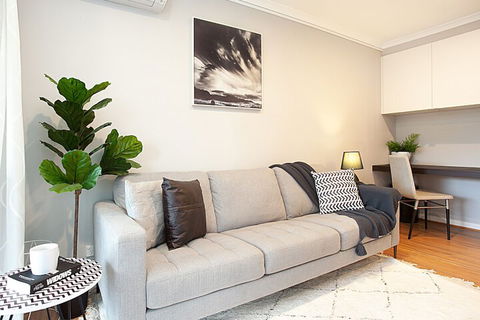 Urban Rest Elizabeth St - eAccommodation 1