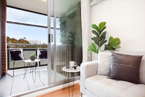 Urban Rest Elizabeth St - eAccommodation 0