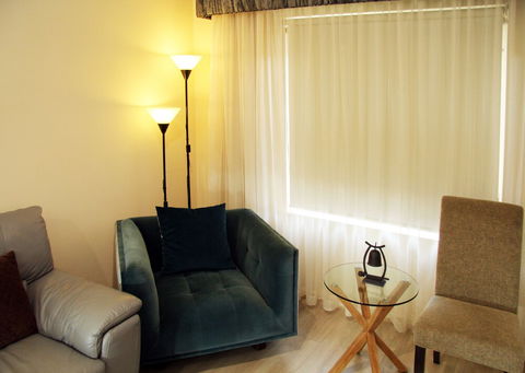Adelaide CBD Apartment - 3BR, 2Bath & Carpark - eAccommodation 5