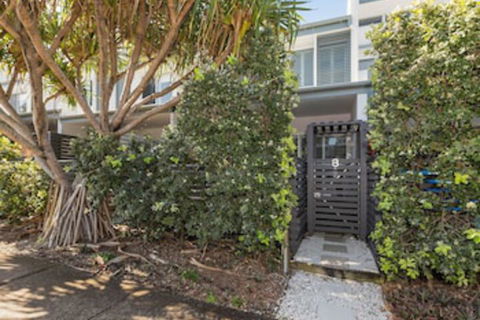 COASTAL CHIC At CASUARINA - eAccommodation 0