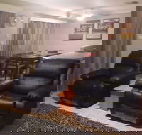 The Quiet Family Getaway In Bassendean - eAccommodation