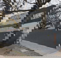 Heart of Highett Apartment by Ready Set Host - eAccommodation