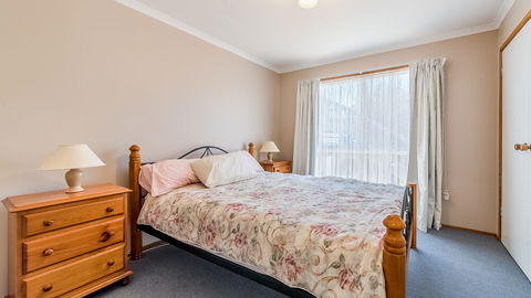 THE Lighthouse Surf Side - eAccommodation 4