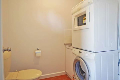 THE Sails 8 Linen Included Central Location - eAccommodation 5