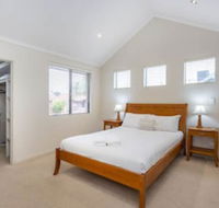 Coode Street Townhouse - eAccommodation