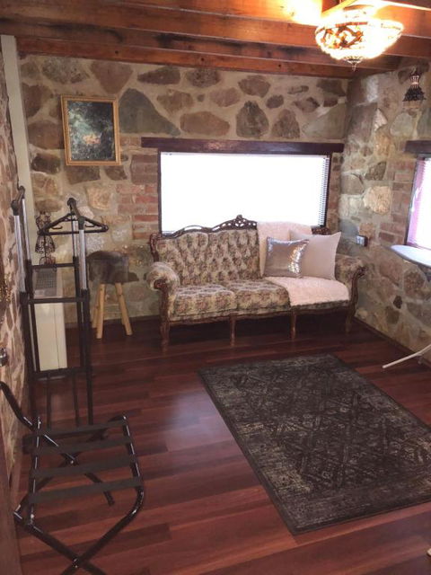 Barossa Barn Bed & Breakfast - eAccommodation 1