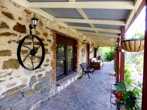 Barossa Barn Bed & Breakfast - eAccommodation 3