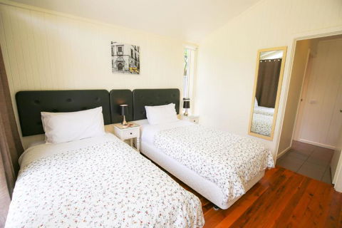 Allambie Cottages Villa 1 - eAccommodation 4