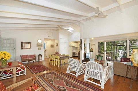 A SWEET ESCAPE Aluna - eAccommodation 5