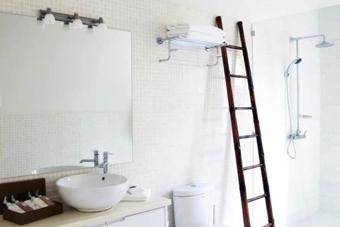 Dragonfly Lodge - eAccommodation 4