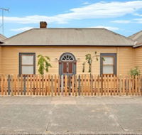 Robinson Cottage - eAccommodation