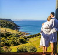 Sea Dragon Lodge  Villas - eAccommodation