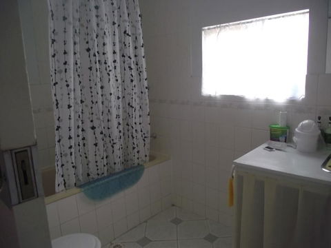 Aly's Cottage - eAccommodation 4