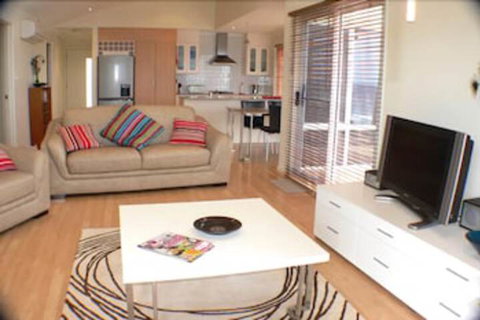 Paradise House - eAccommodation 6