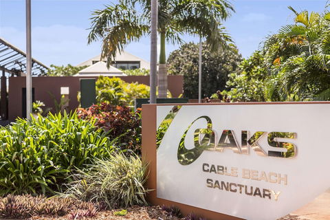 Oaks Cable Beach Resort - eAccommodation 1