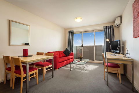 Quest Castle Hill - eAccommodation 1