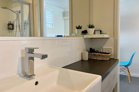 Apollo Bay Waterfront Motor Inn - eAccommodation 5